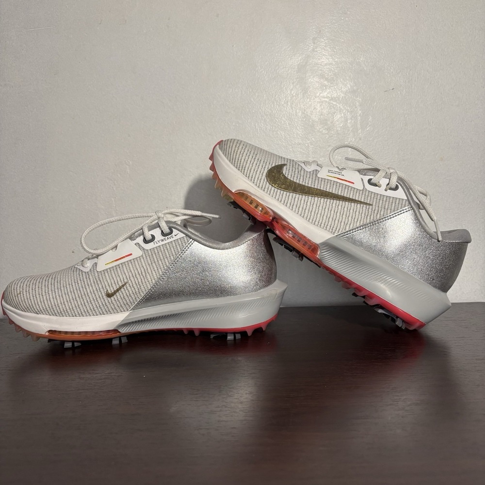 Nike Air Zoom Infinity Tour Golf Sneakers HM9678-100 Men's Size 7 / Women's 8.5